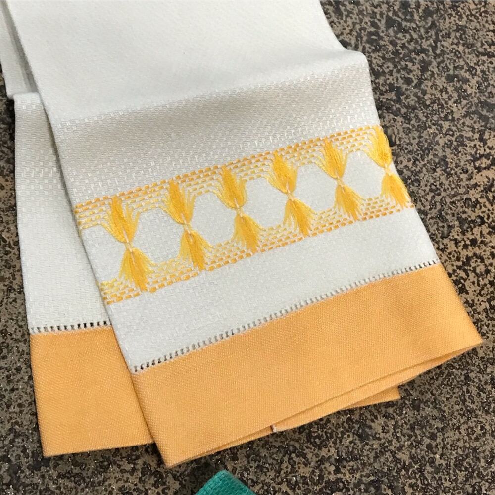 Set 5 Antique Hand Embroidered Kitsch Scandinavian Danish Embroidered Napkins - Picture 7 of 16